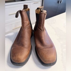 Blundstone chisel toe